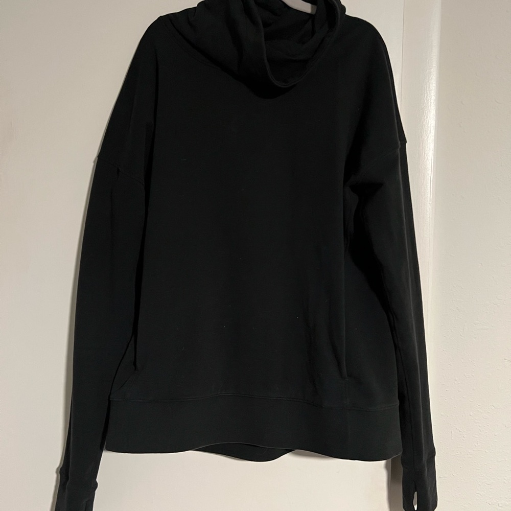 Lululemon Black go forward pullover size 6 lululemon